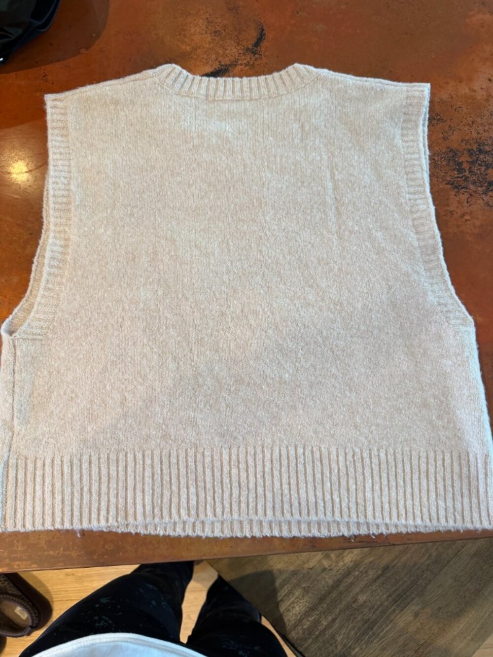 Sweater vest - Picture 2 of 3